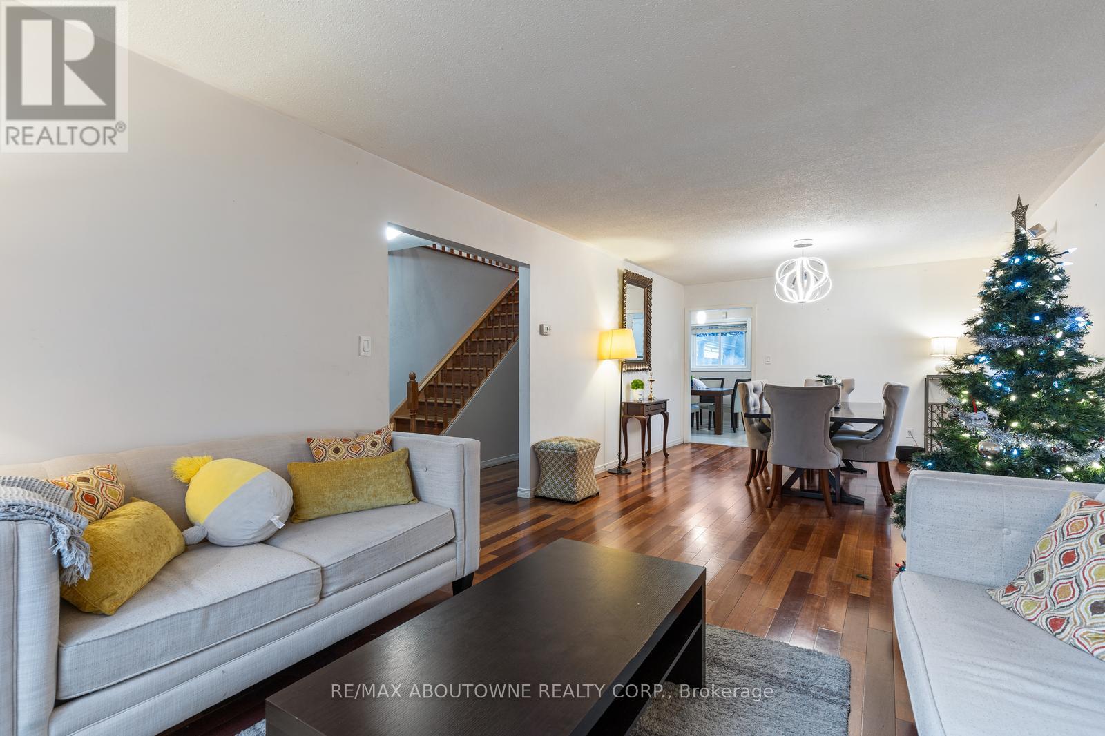 14 Angus Drive, Toronto, Ontario  M2J 2X1 - Photo 6 - C12169522