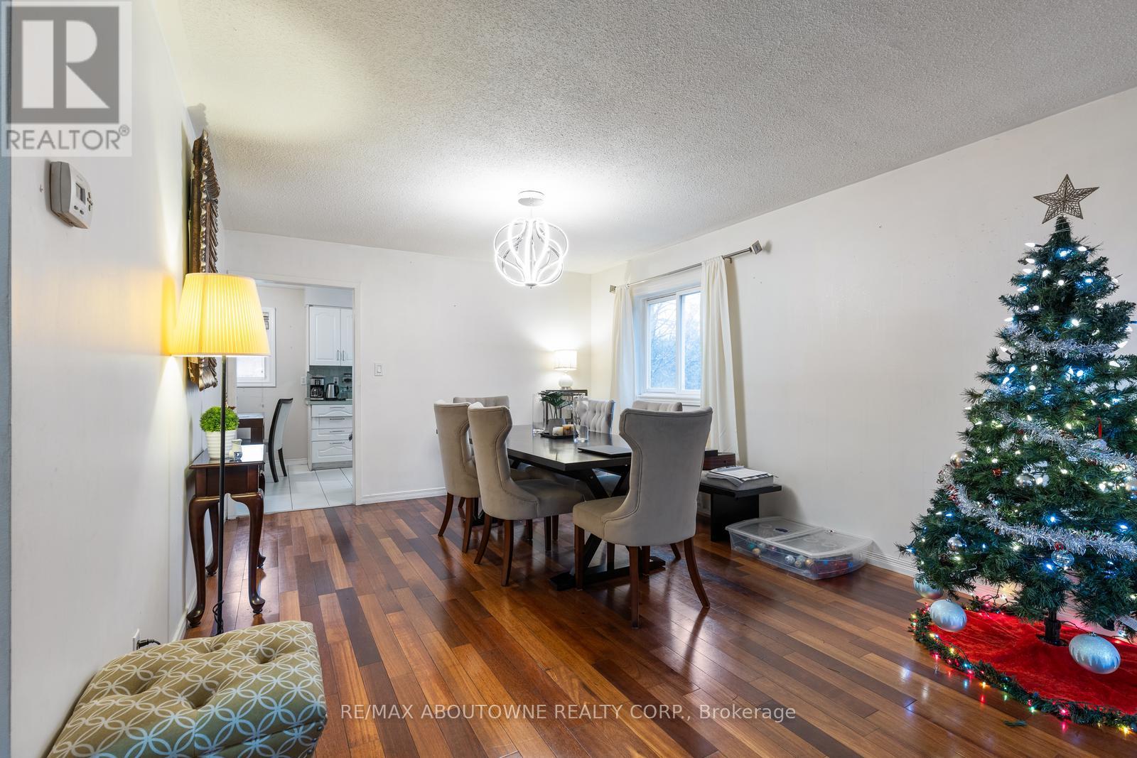 14 Angus Drive, Toronto, Ontario  M2J 2X1 - Photo 7 - C12169522