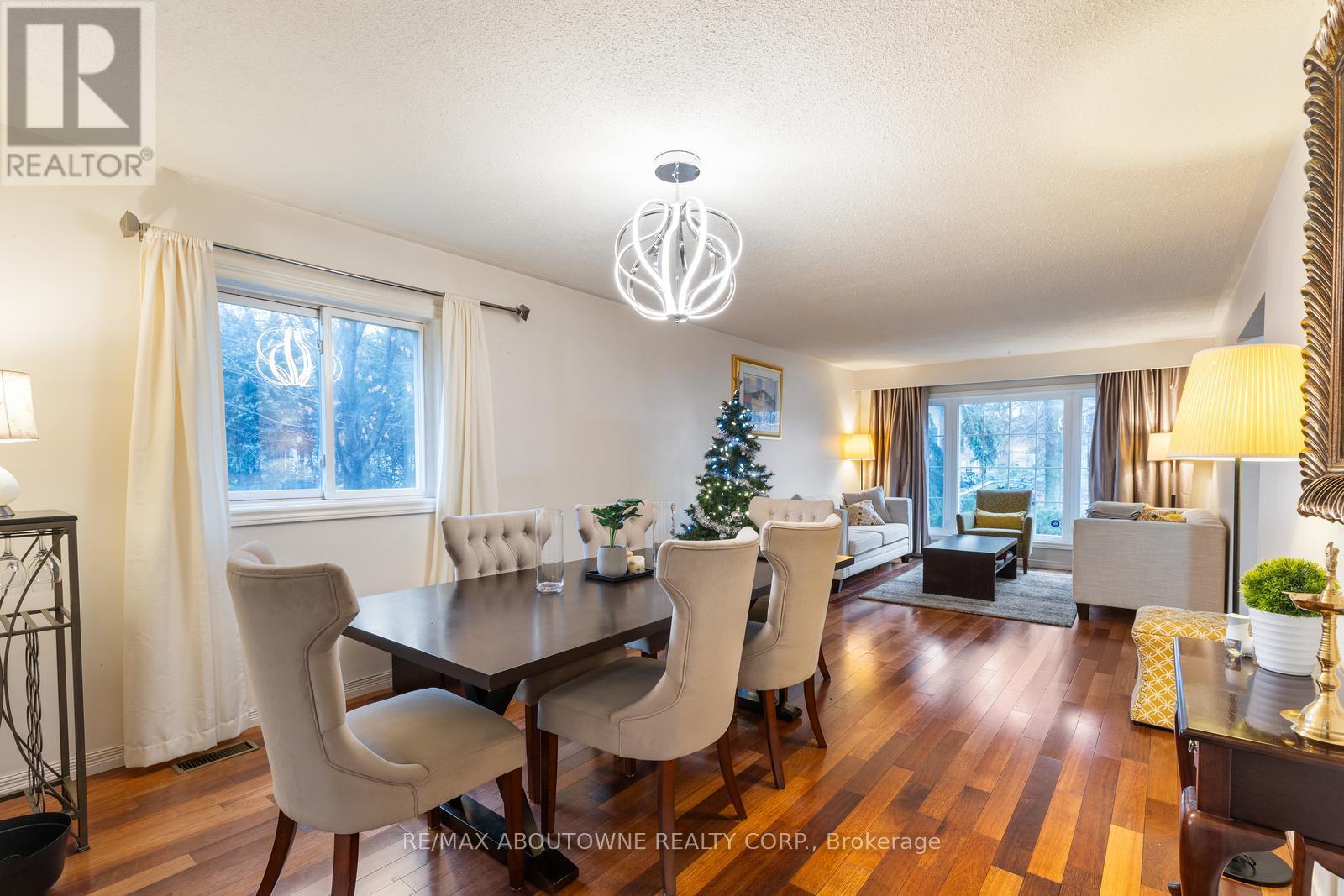 14 Angus Drive, Toronto, Ontario  M2J 2X1 - Photo 8 - C12169522