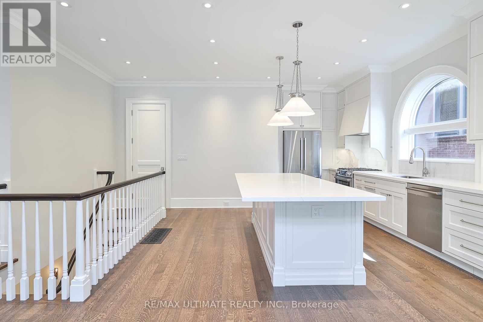 Unit 2 - 18 Elm Avenue, Toronto, Ontario  M4W 1N3 - Photo 8 - C12169554