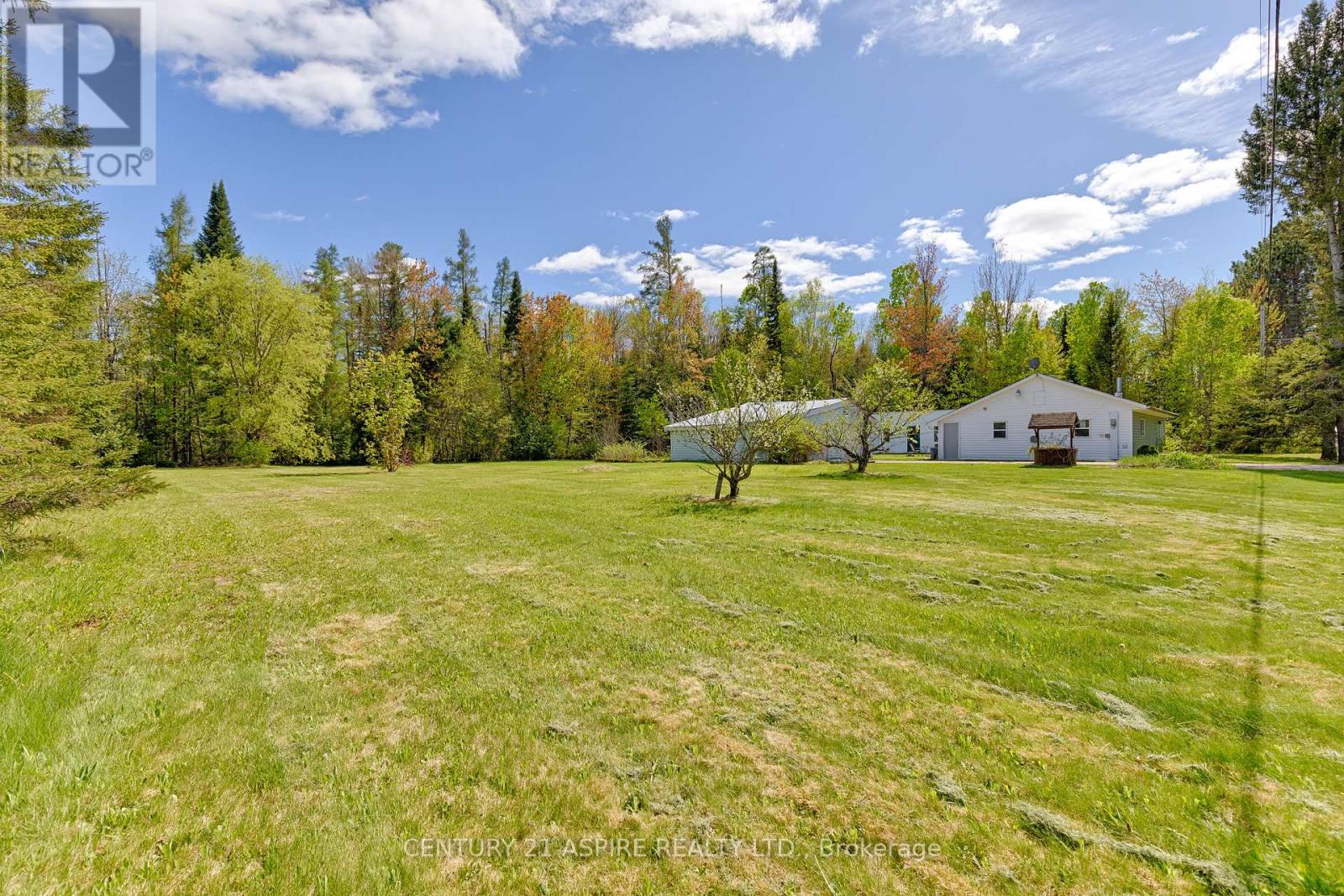 34 Chemainus Street, Laurentian Hills, Ontario  K0J 1J0 - Photo 29 - X12169679