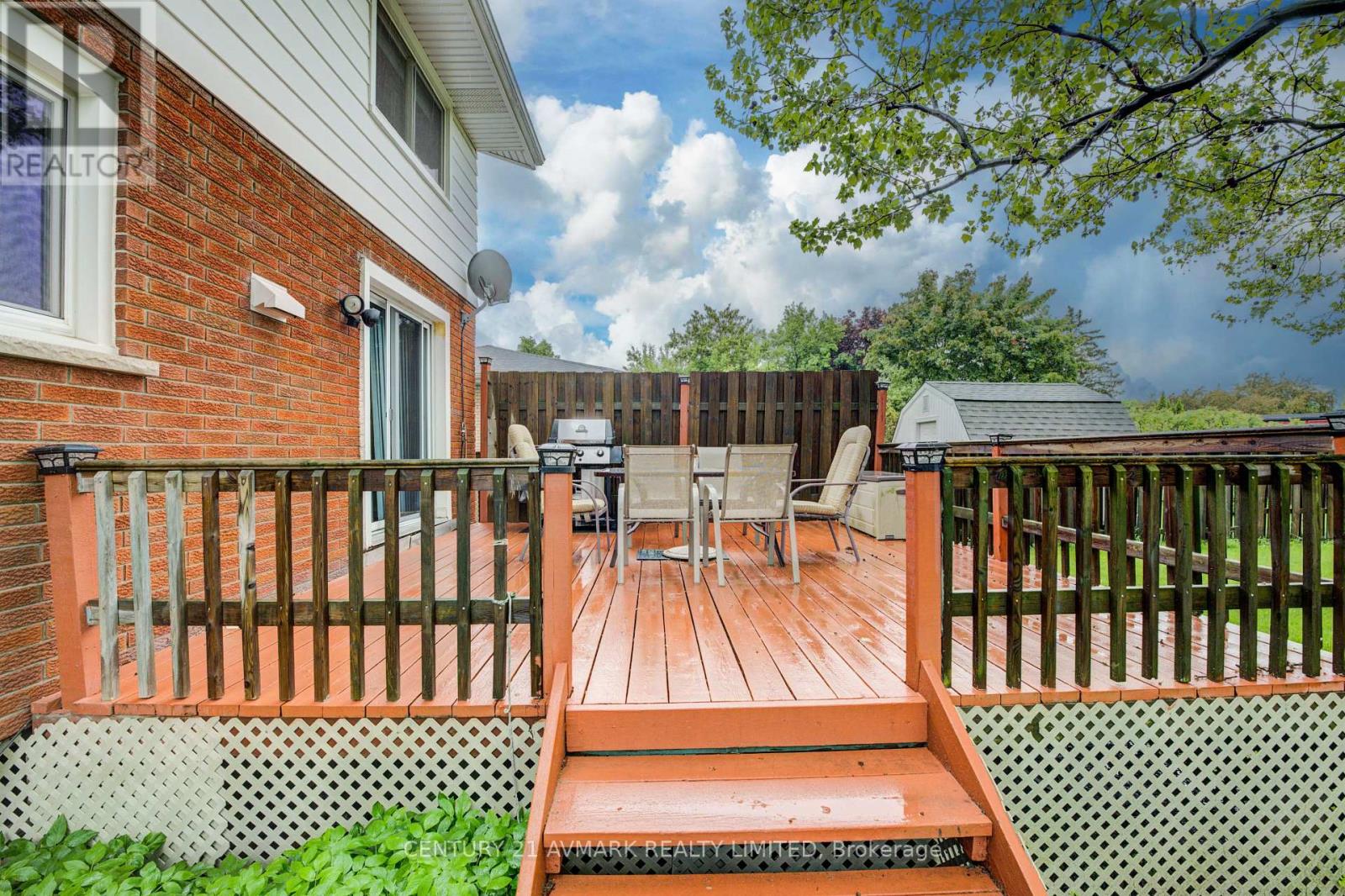101 Meredith Drive, St. Catharines, Ontario  L2M 6C5 - Photo 5 - X12169688