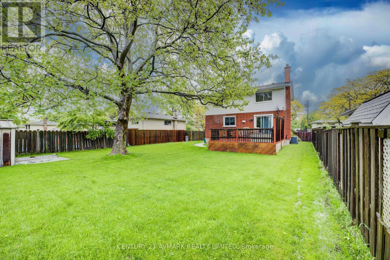 101 Meredith Drive, St. Catharines, Ontario  L2M 6C5 - Photo 8 - X12169688