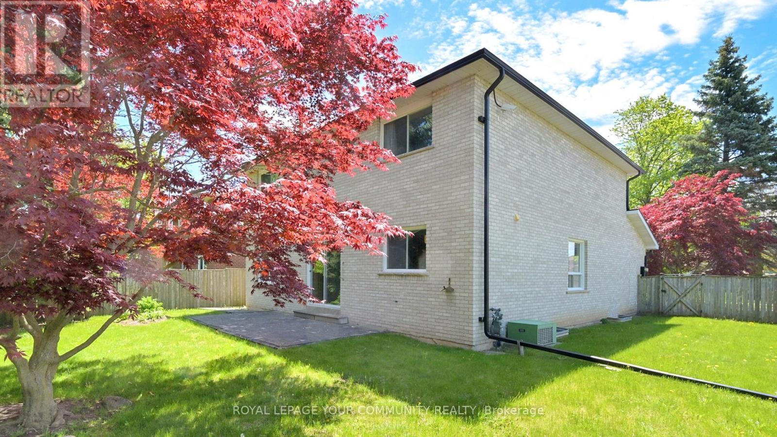 2 Hemlock Drive, Markham, Ontario  L3P 4M6 - Photo 6 - N12158577