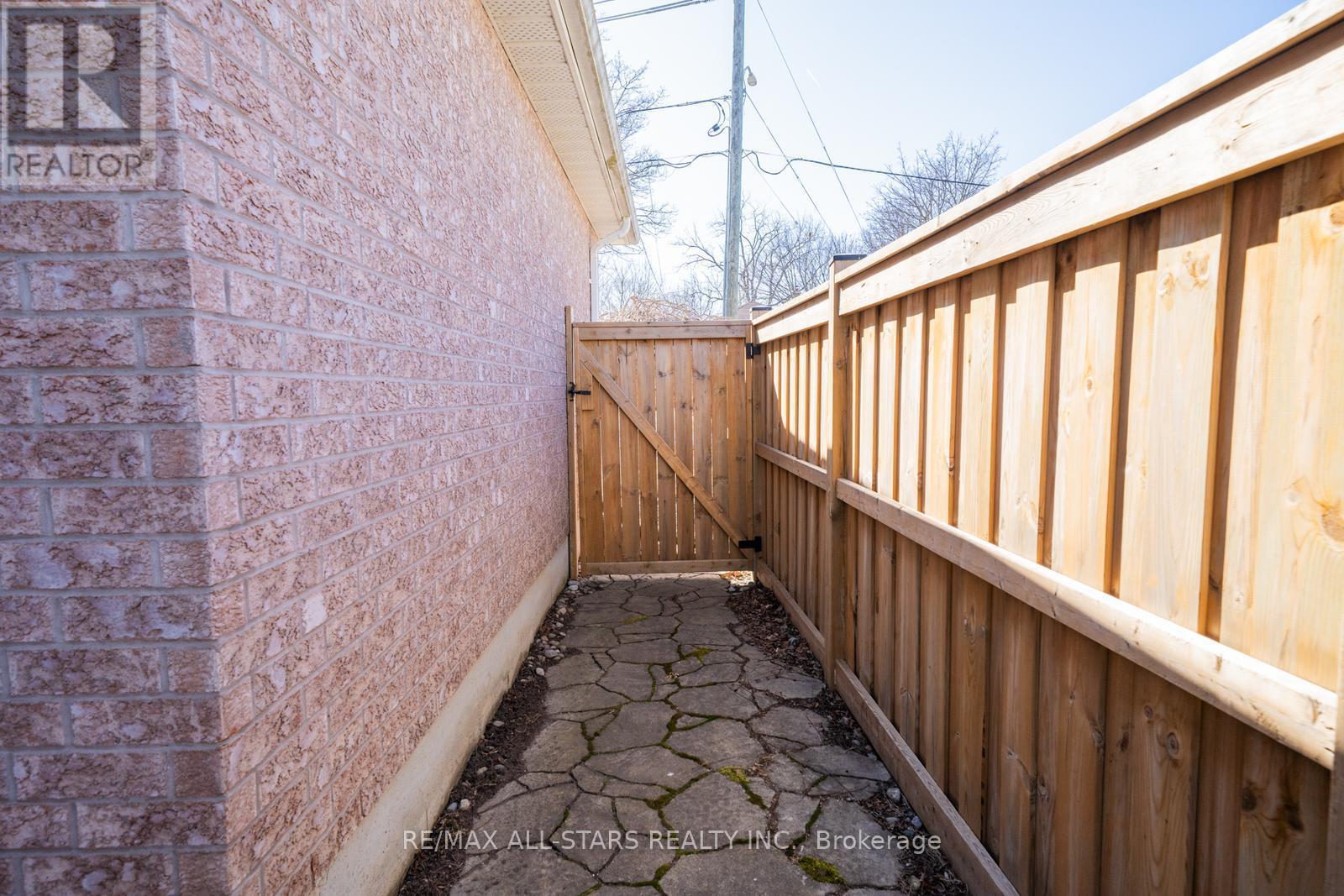 21 Albert Street, Whitchurch-Stouffville, Ontario  L4A 4H2 - Photo 30 - N12161759