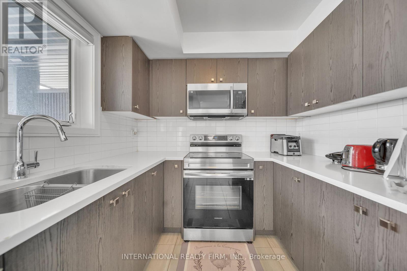 58 Appletree Lane, Barrie, Ontario  L9J 0P1 - Photo 18 - S12166401