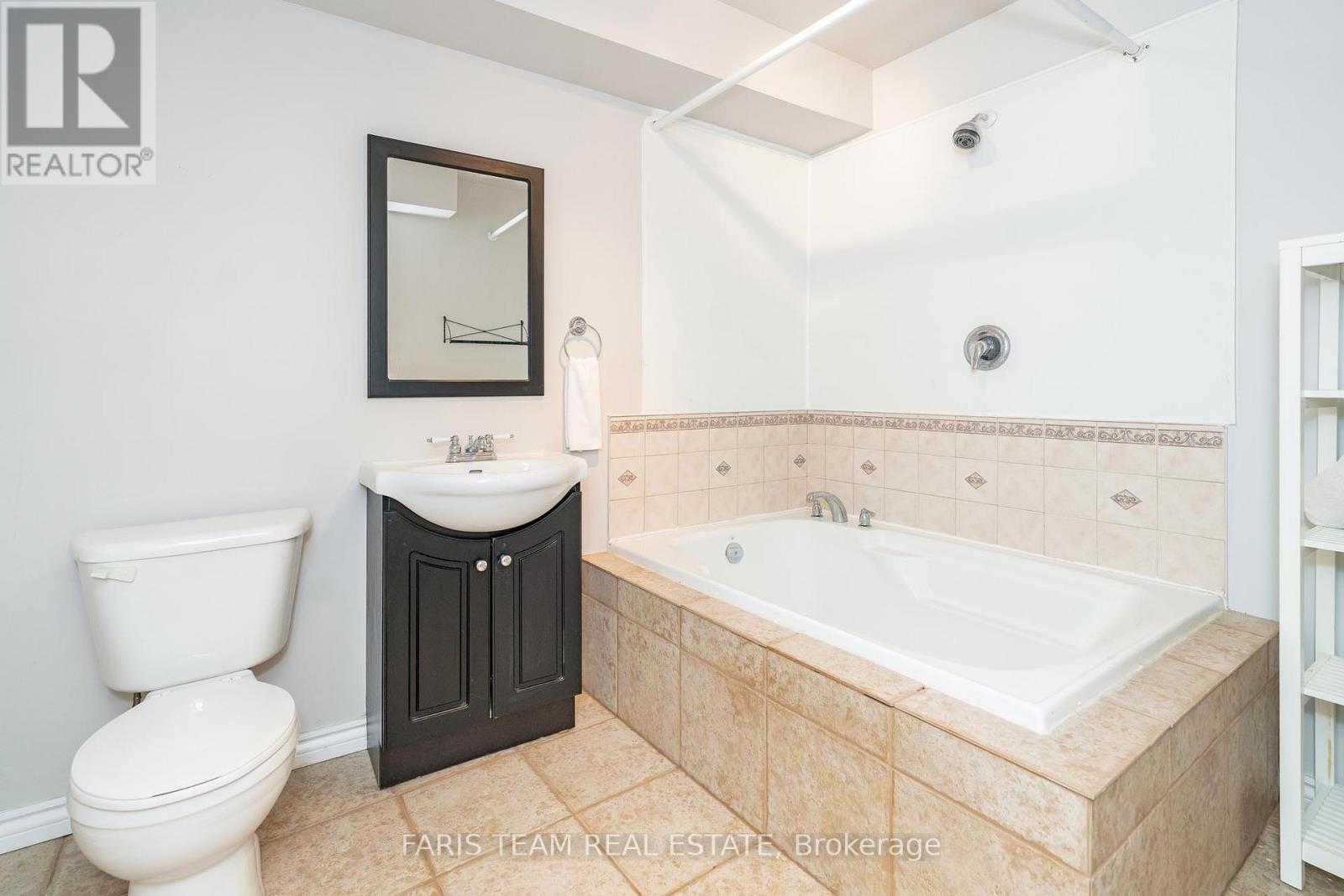 126 Hanmer Street E, Barrie, Ontario  L4M 6V9 - Photo 22 - S12116518