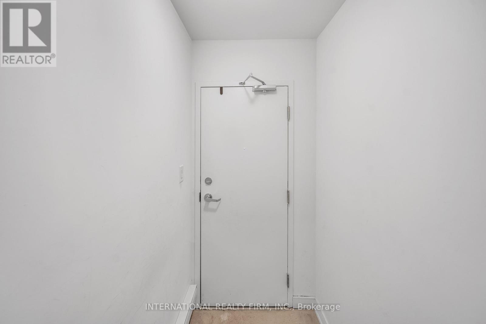 58 Appletree Lane, Barrie, Ontario  L9J 0P1 - Photo 5 - S12166401