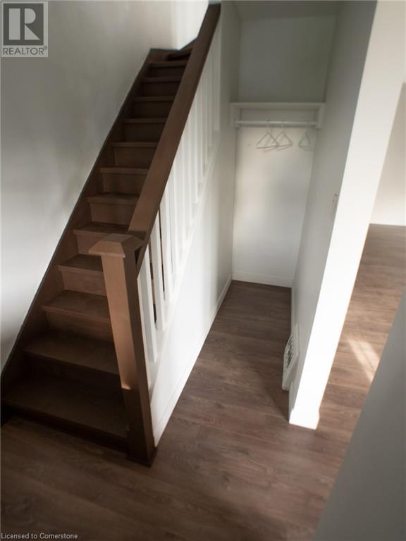 10 Albemarle Street, Hamilton, Ontario  L8L 7G3 - Photo 3 - 40733058