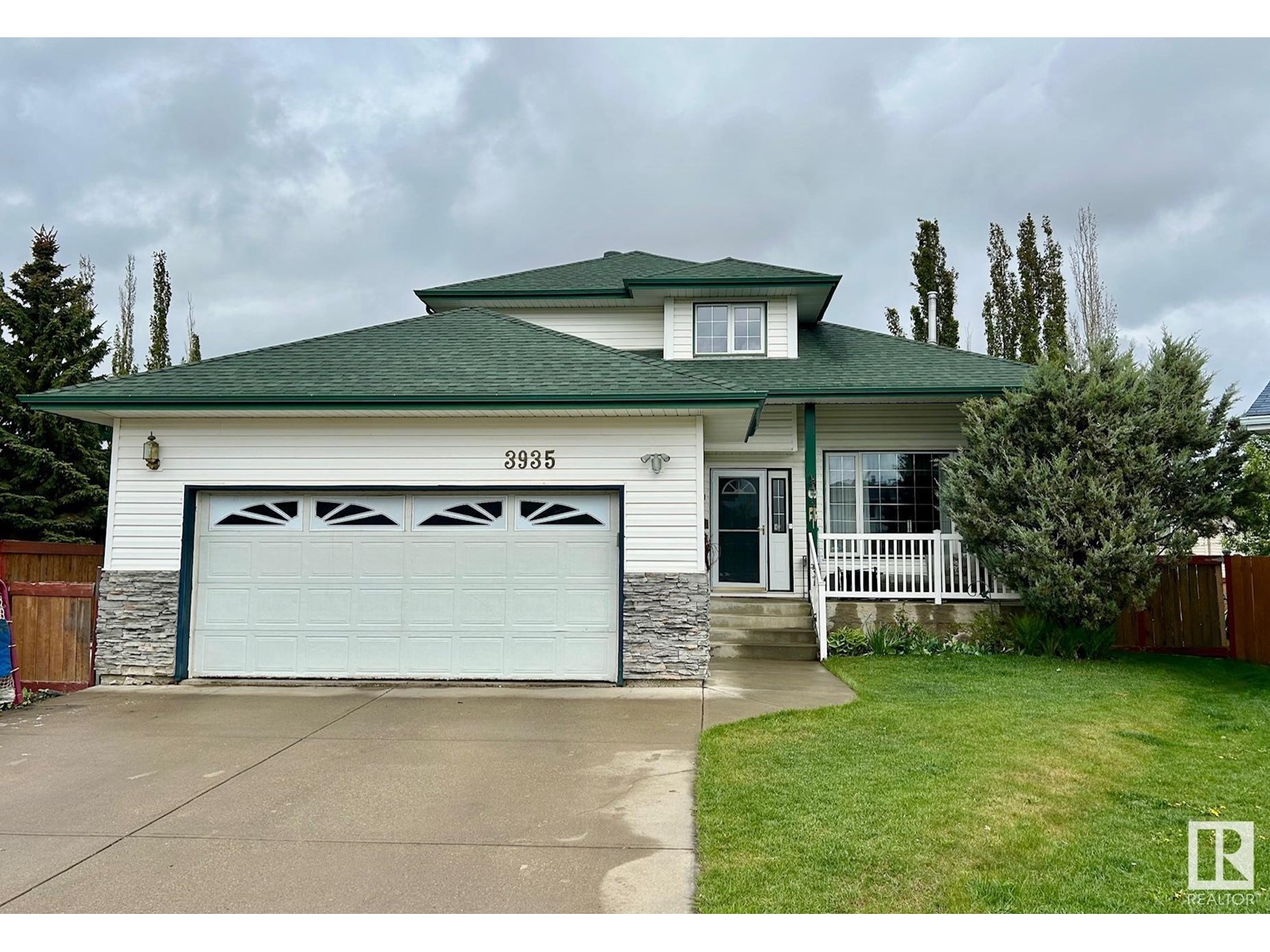 Property at 3935 31 ST NW image 1