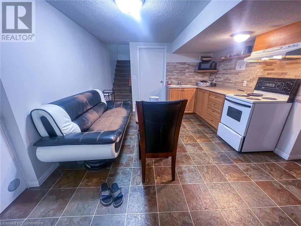 54 Austin Drive Unit# Lower, Waterloo, Ontario  N2L 3Y3 - Photo 4 - 40733060