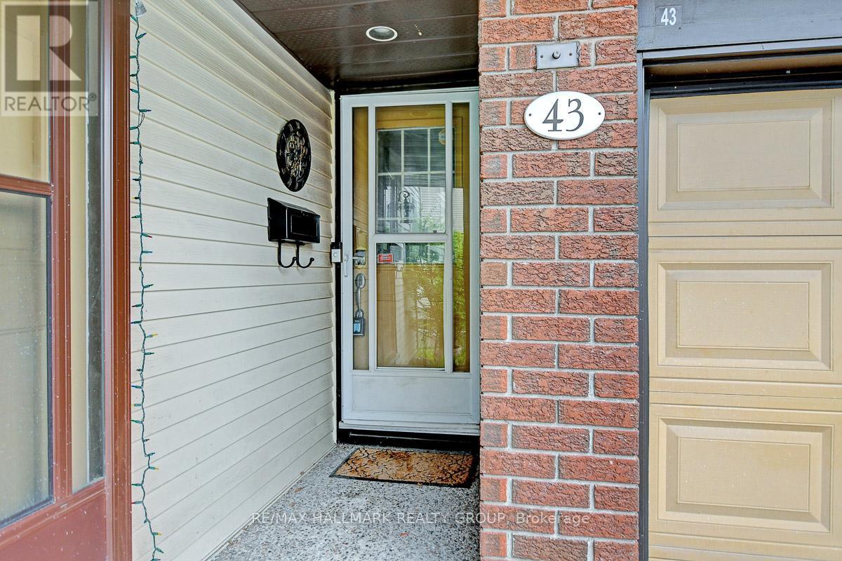 51 - 43 Haxby Private, Ottawa, Ontario  K1T 3B7 - Photo 3 - X12152539