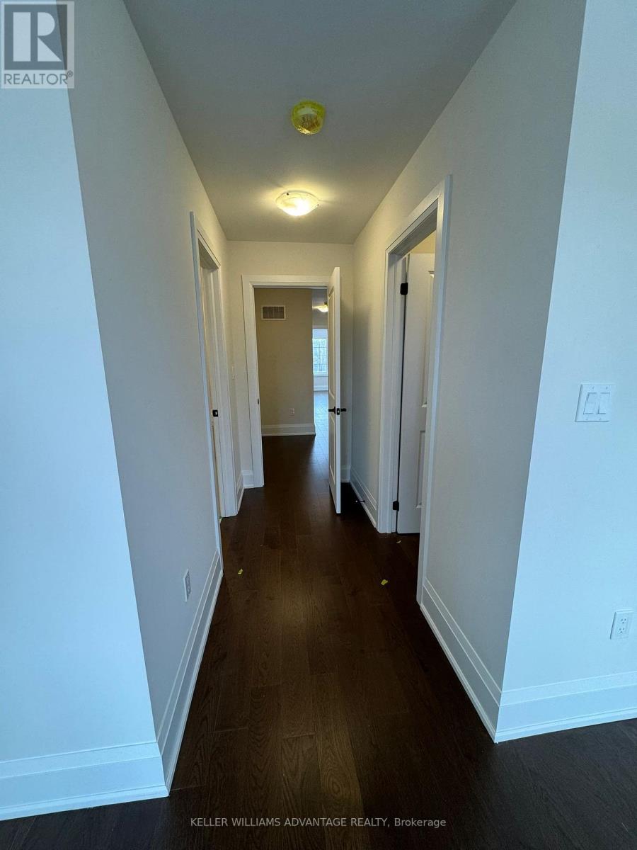 79 Jonkman Boulevard, Bradford West Gwillimbury, Ontario  L3Z 2A6 - Photo 10 - N12169523