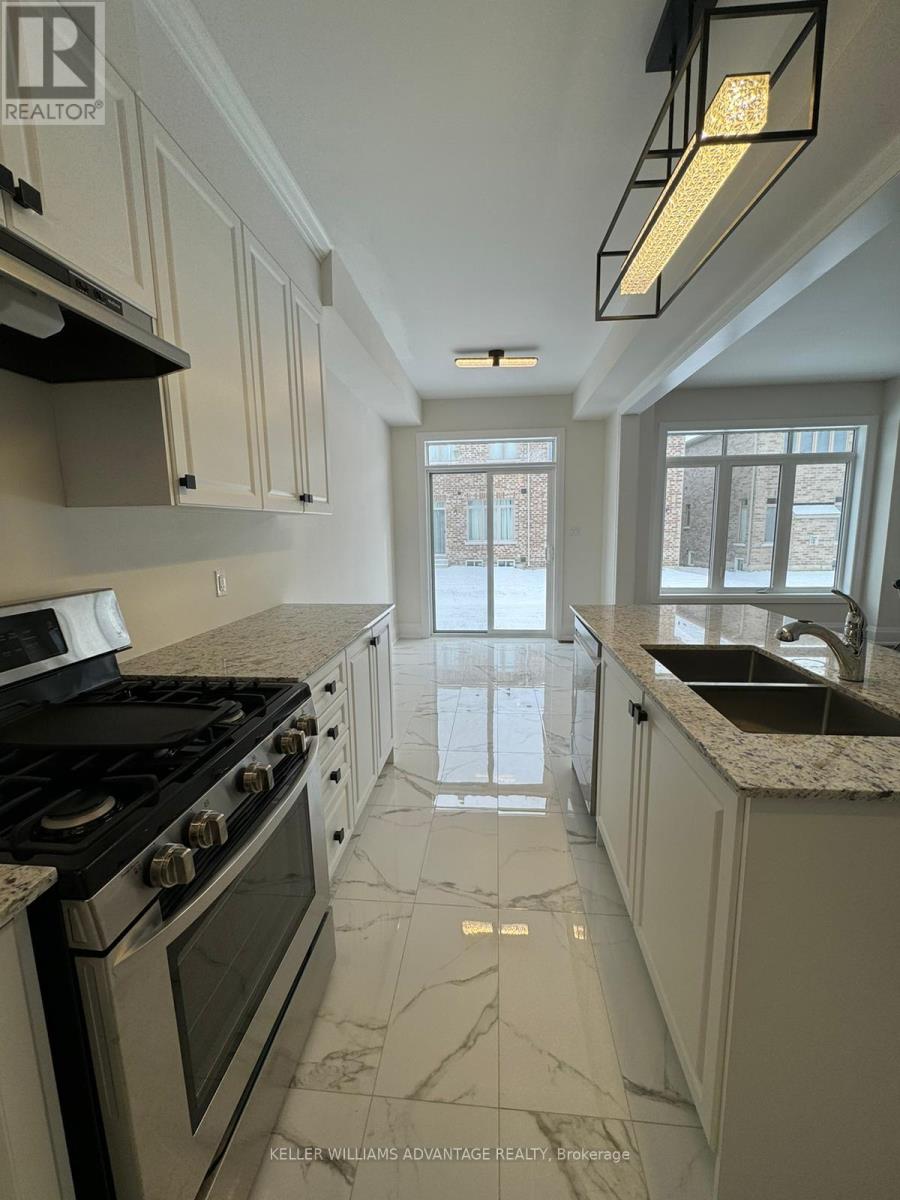 79 Jonkman Boulevard, Bradford West Gwillimbury, Ontario  L3Z 2A6 - Photo 8 - N12169523