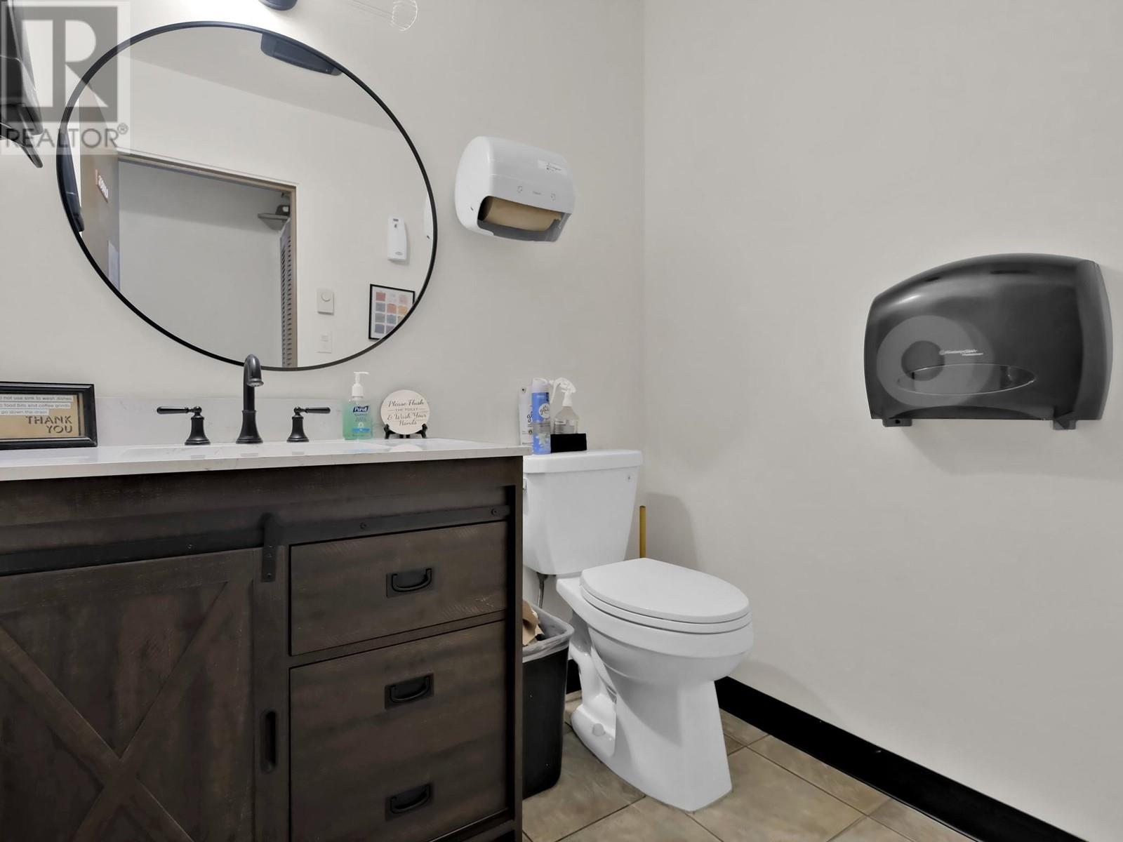 575 Page Avenue, Penticton, British Columbia  V2A 6P3 - Photo 57 - 10349122