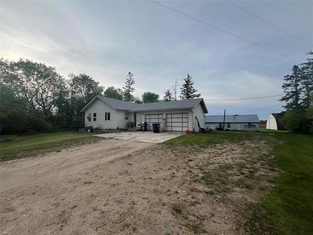 365 Hanover Road E, Steinbach, Manitoba  R5G 2T2 - Photo 3 - 202510122