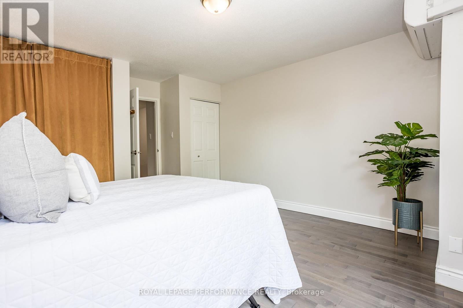 233 Mart Circle, Ottawa, Ontario  K1K 4K2 - Photo 29 - X12169556