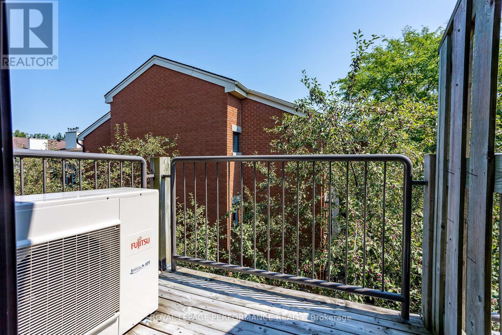 233 Mart Circle, Ottawa, Ontario  K1K 4K2 - Photo 30 - X12169556