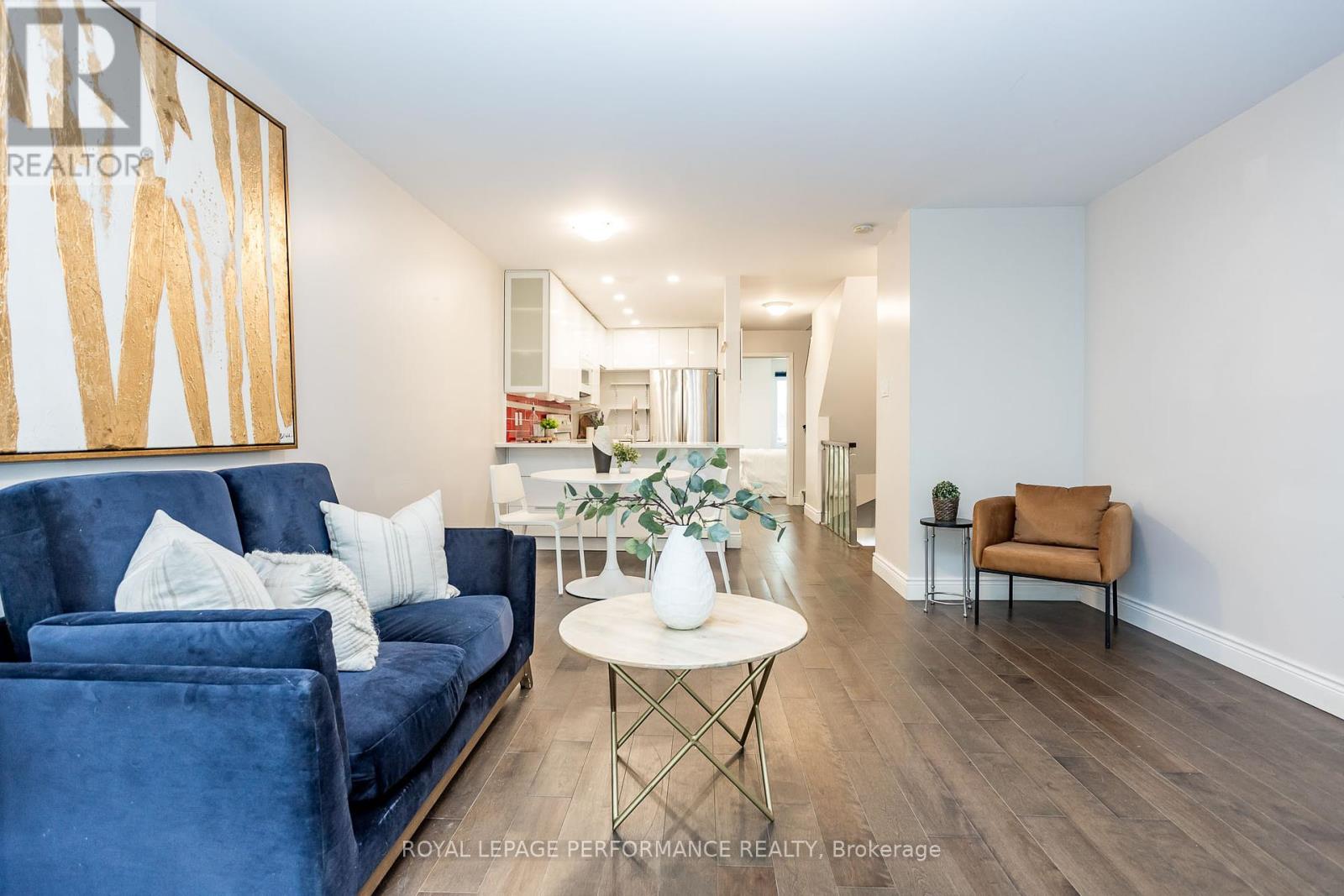 233 Mart Circle, Ottawa, Ontario  K1K 4K2 - Photo 8 - X12169556
