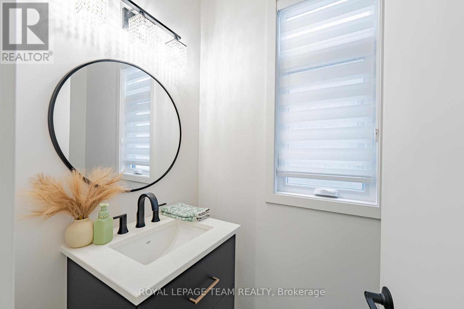 935 Atrium Ridge, Ottawa, Ontario  K4M 0N9 - Photo 9 - X12169641