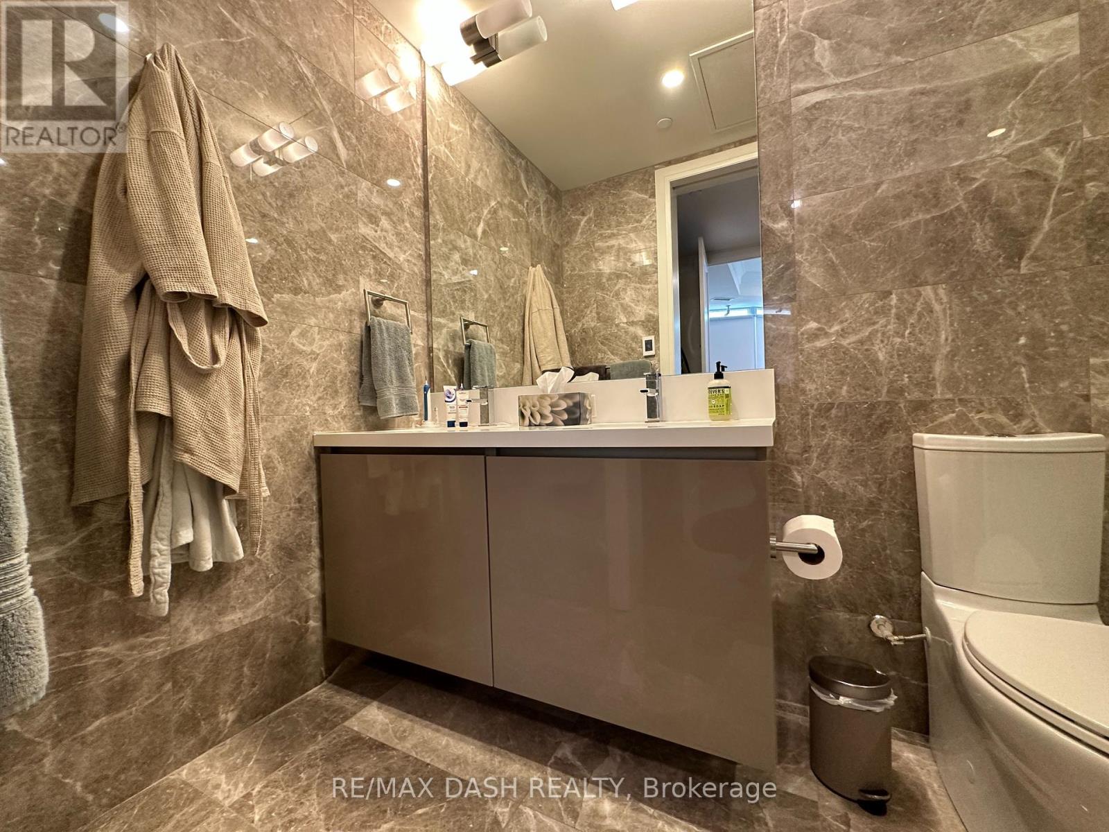 1002 - 151 Avenue Road, Toronto, Ontario  M5R 2H7 - Photo 12 - C11961480
