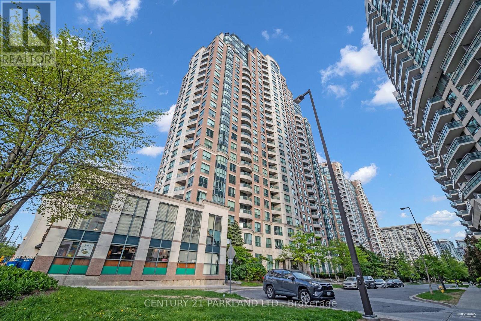 Lrg 7 - 7 Lorraine Drive, Toronto, Ontario  M2N 7H3 - Photo 1 - C12167318