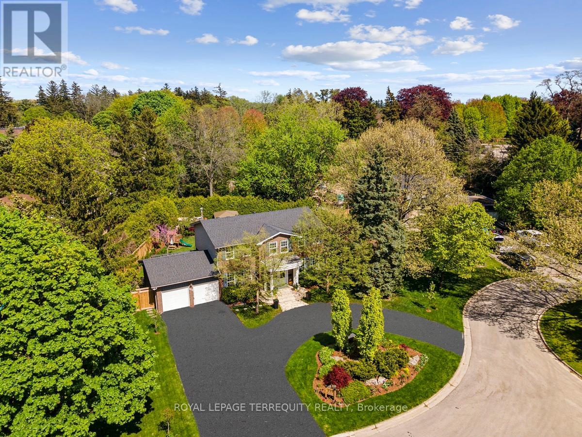 219 VALLEYVIEW COURT, oakville (sw southwest), Ontario