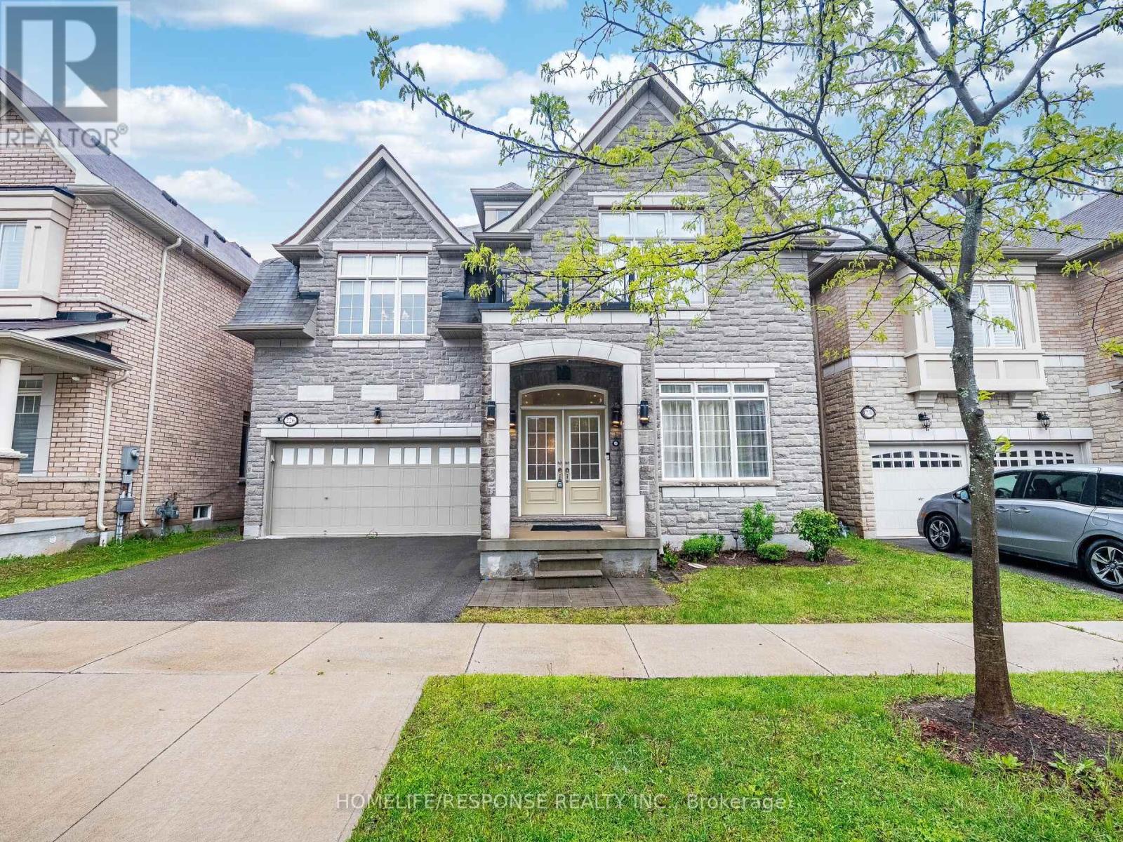 226 JESSIE CAVERHILL PASSAGE, Oakville, Ontario