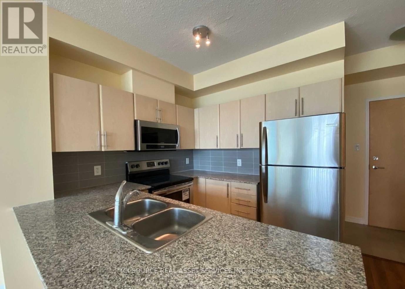 3208 - 3515 Kariya Drive, Mississauga, Ontario  L5B 0C1 - Photo 4 - W12169531