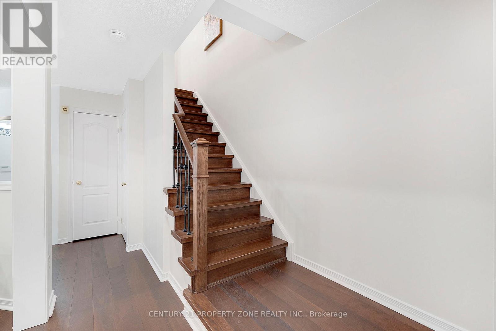 76 Native Landing, Brampton, Ontario  L6X 5A7 - Photo 16 - W12169540