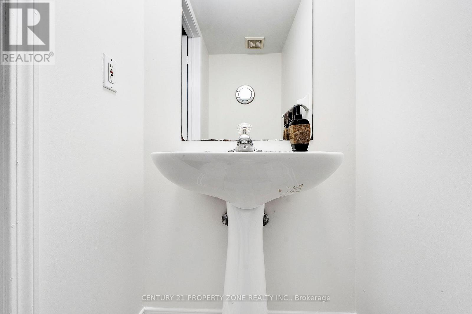 76 Native Landing, Brampton, Ontario  L6X 5A7 - Photo 27 - W12169540