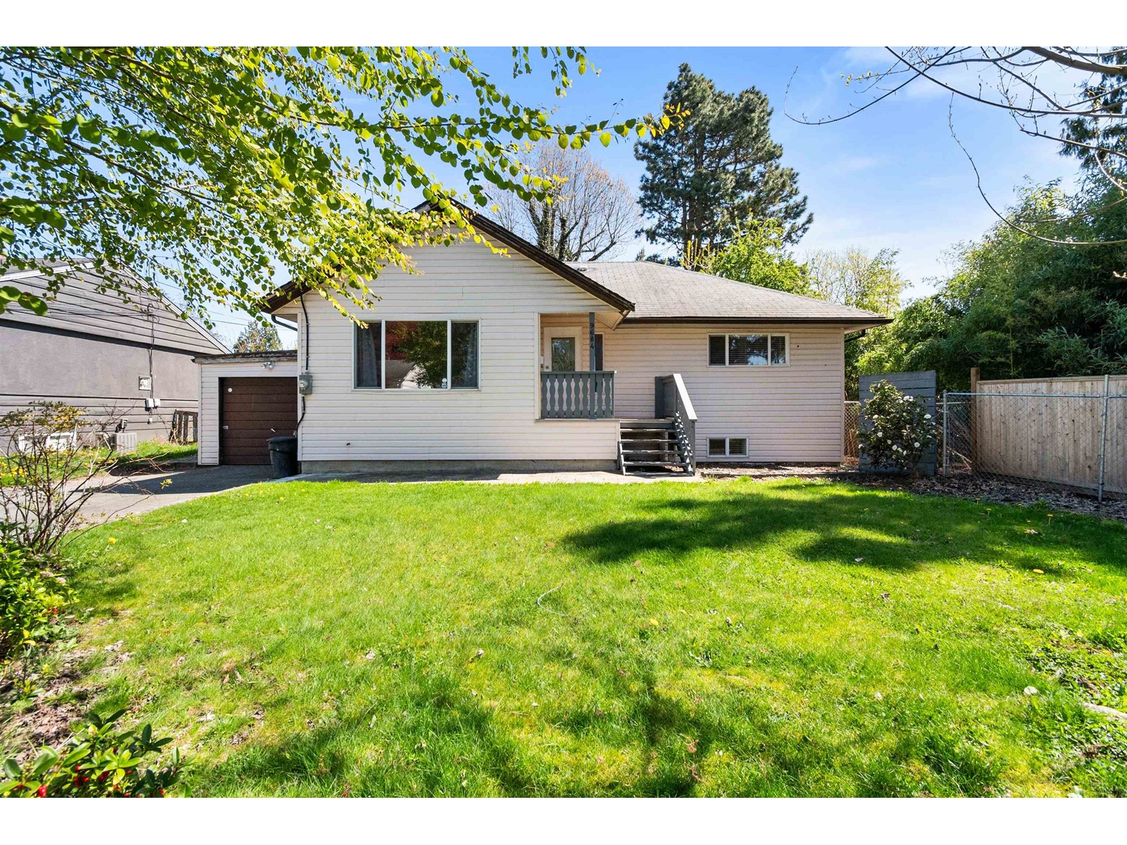 9684 Maurice Street, Chilliwack Proper East, Chilliwack, British Columbia  V2P 5B7 - Photo 1 - R3006249