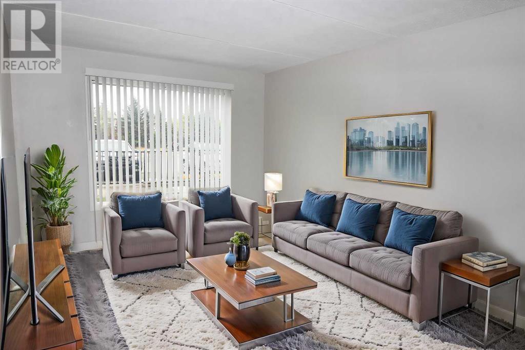 604, 2200 Woodview Drive Sw, Calgary, Alberta  T2W 3N6 - Photo 5 - A2223276