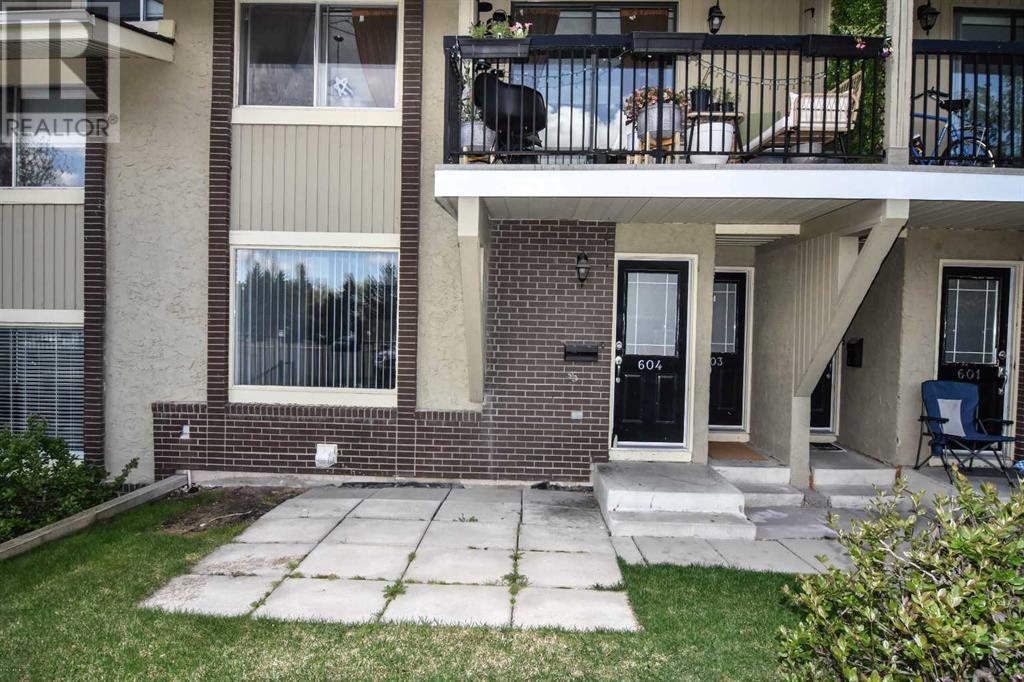 604, 2200 Woodview Drive Sw, Calgary, Alberta  T2W 3N6 - Photo 3 - A2223276