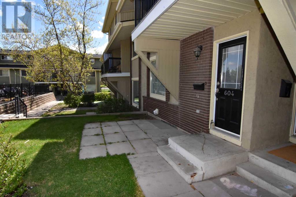 604, 2200 Woodview Drive Sw, Calgary, Alberta  T2W 3N6 - Photo 4 - A2223276