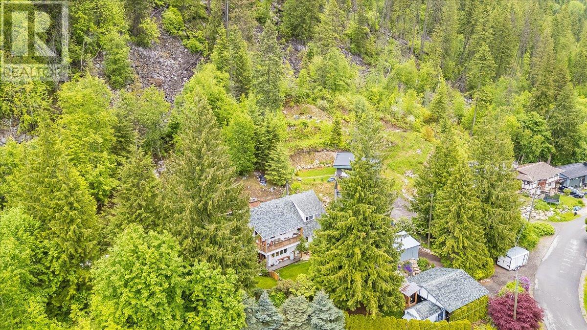 1781 Ridgewood Road, Nelson, BC V1L6J9