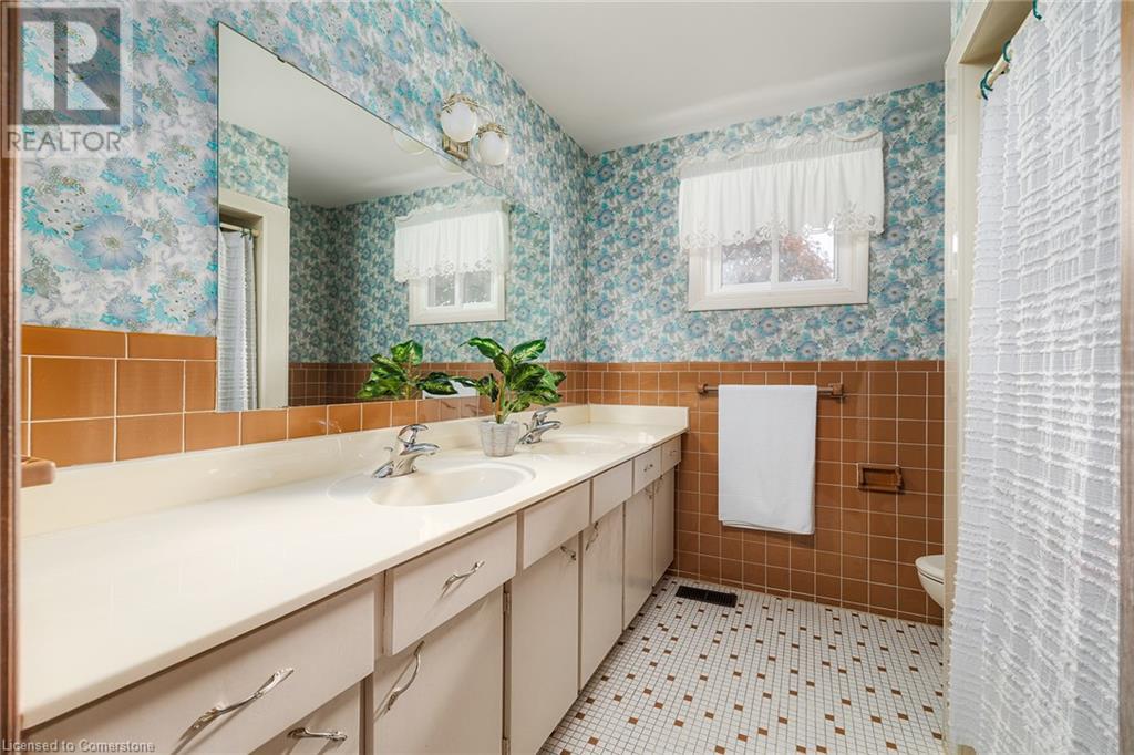 69 Pettit Drive, Etobicoke, Ontario  M9R 2W6 - Photo 23 - 40729284