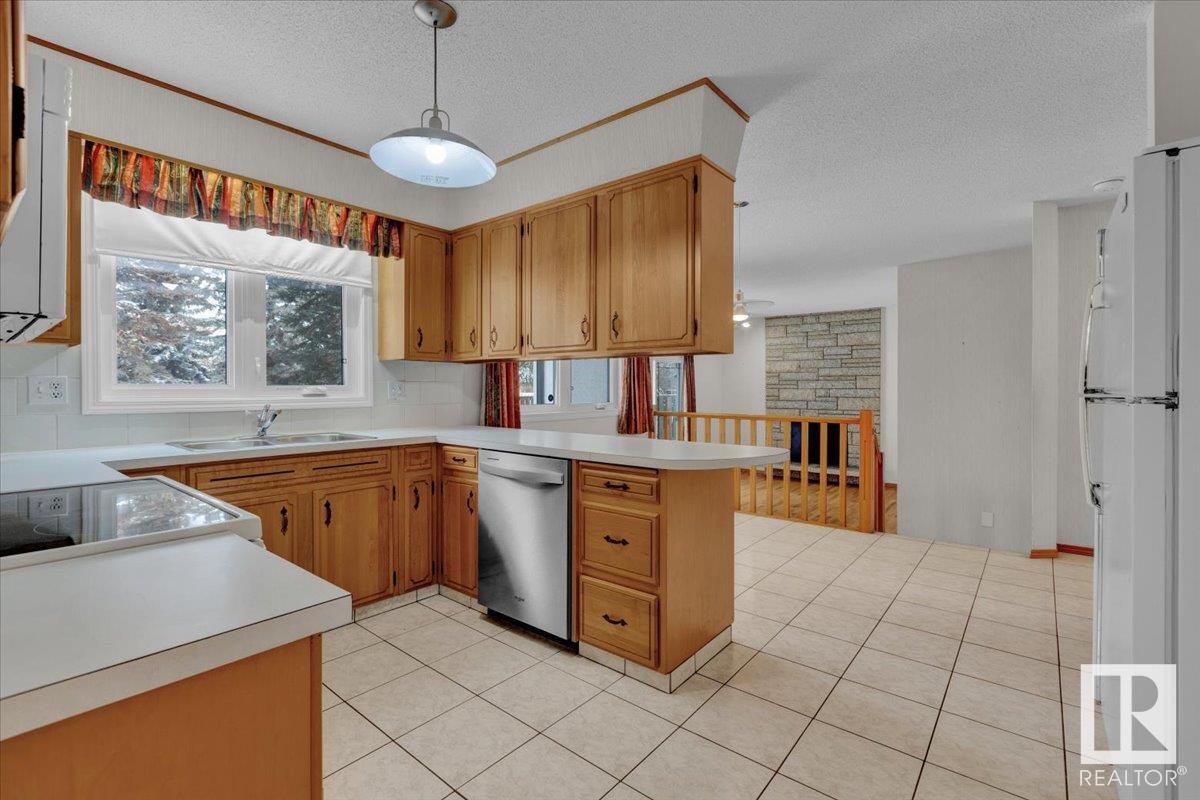 5219 125 St Nw, Edmonton, Alberta  T6H 3V7 - Photo 11 - E4438174