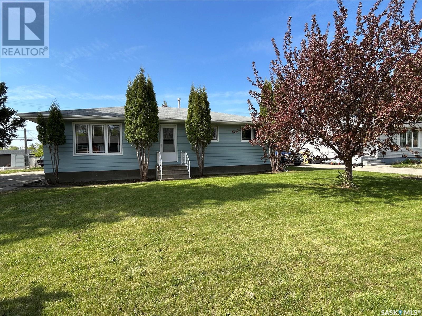 411 9th AVENUE W, melville, Saskatchewan