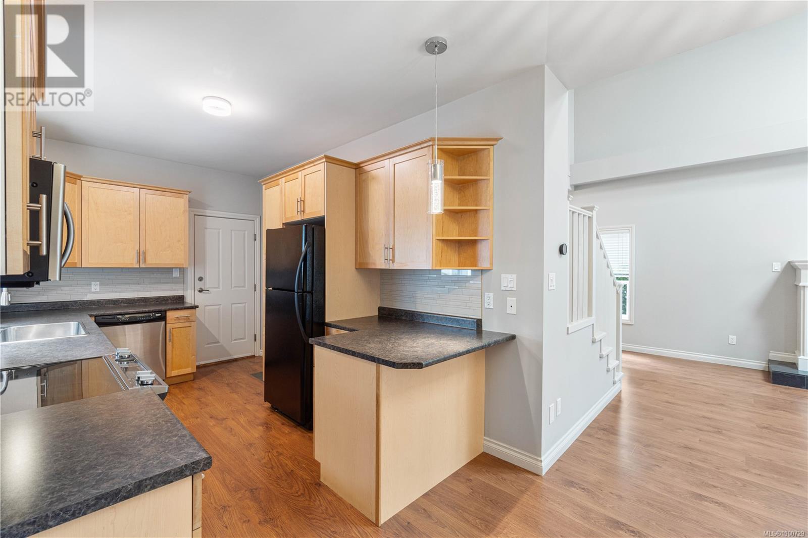 Property at 6195 Kenning Pl image 4