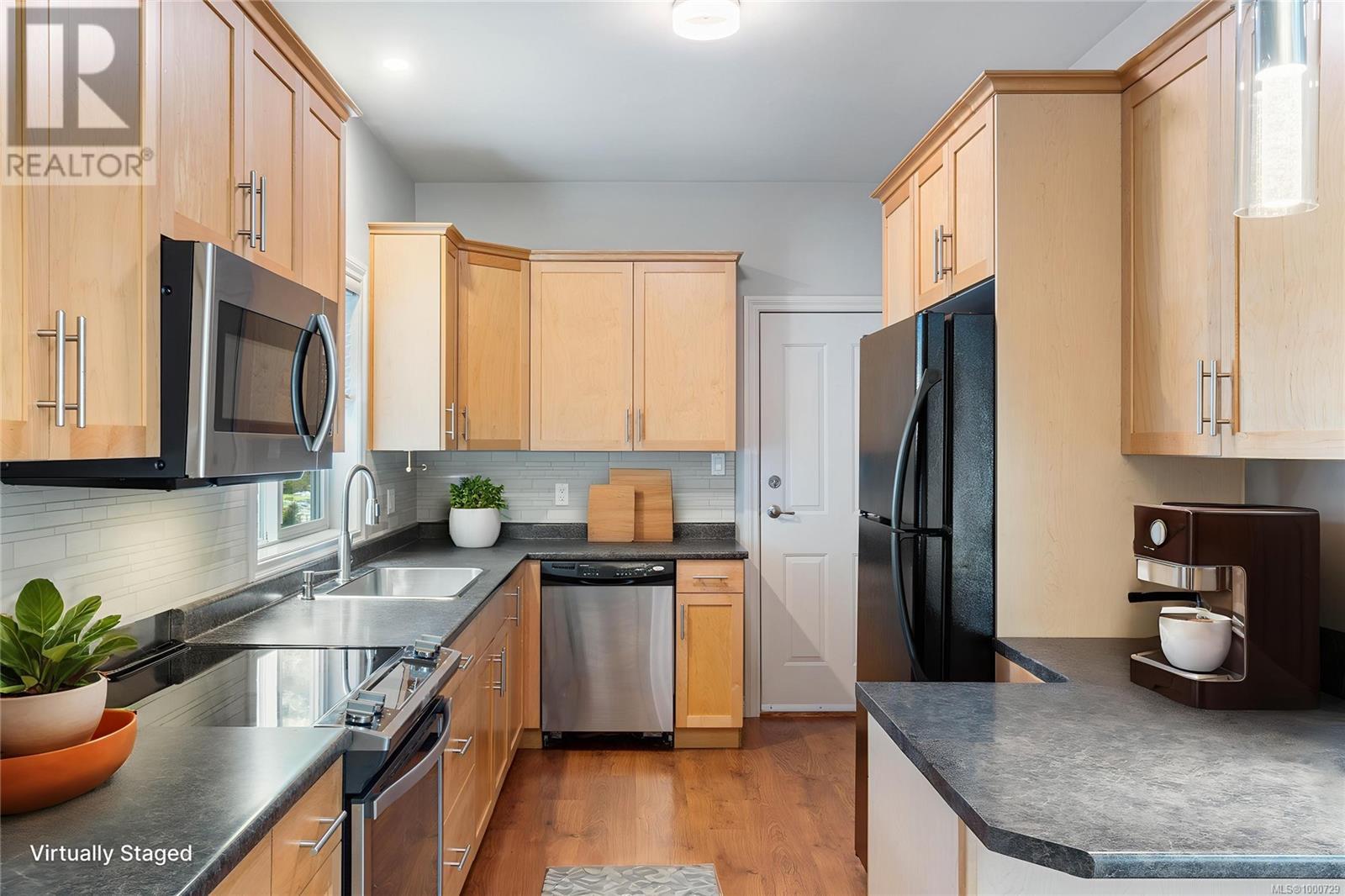 Property at 6195 Kenning Pl image 5