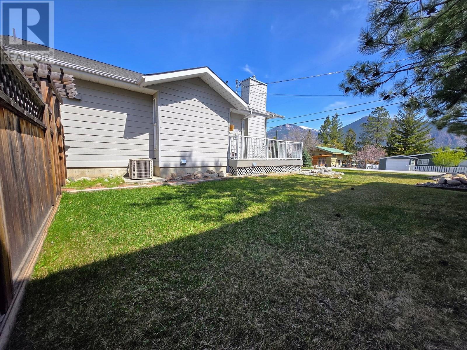 1606 2nd Avenue, Invermere, British Columbia  V0A 1K4 - Photo 13 - 10345181