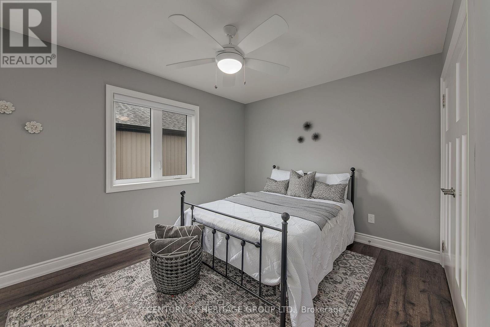 807a Montsell Avenue, Georgina, Ontario  L0E 1S0 - Photo 16 - N12127308