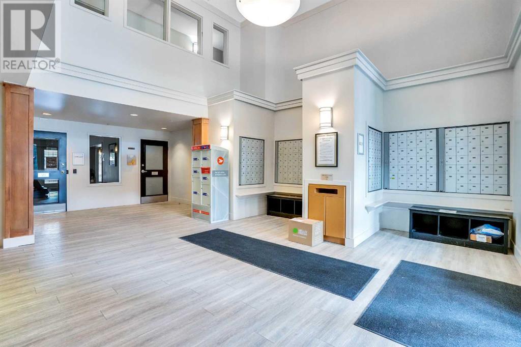 Property at 250, 35 Richard Court SW image 5