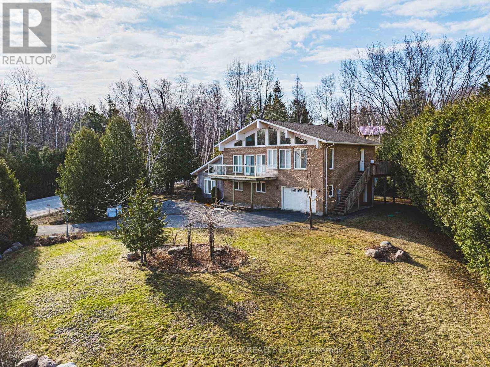 2476 Champlain Road, Tiny, Ontario  L9M 0C3 - Photo 2 - S12109303
