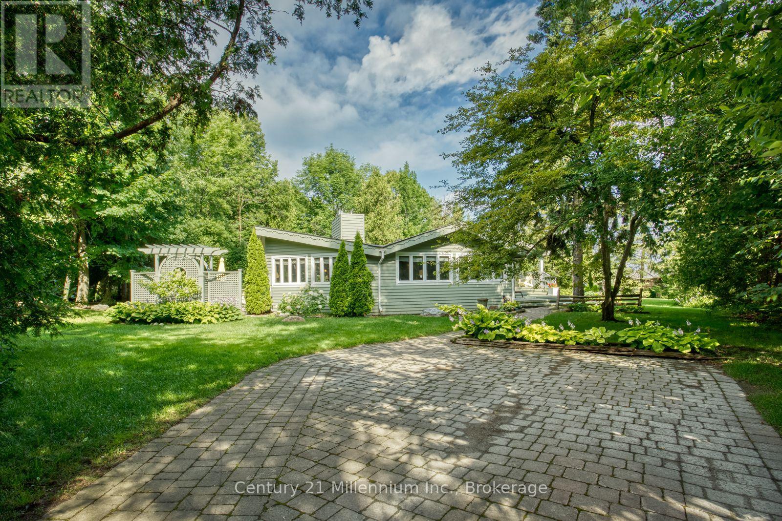Property at 150 ST MORITZ CRESCENT image 3