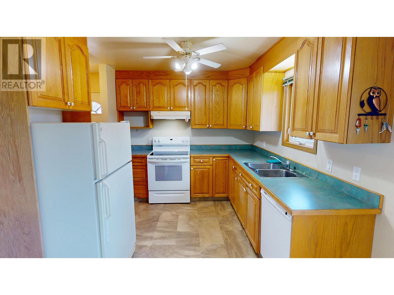 Property at 837 REYNARD STREET image 3