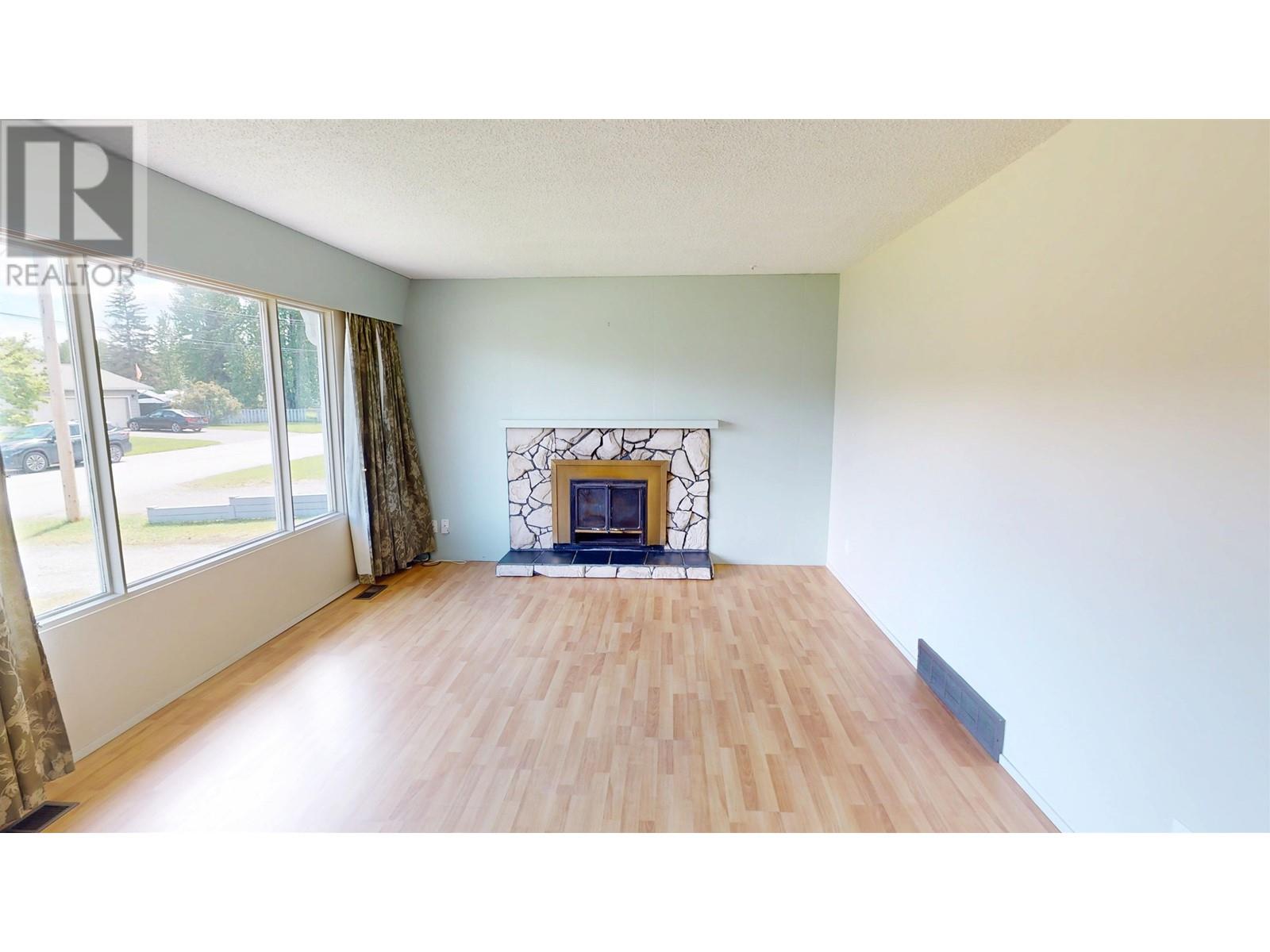 Property at 837 REYNARD STREET image 4