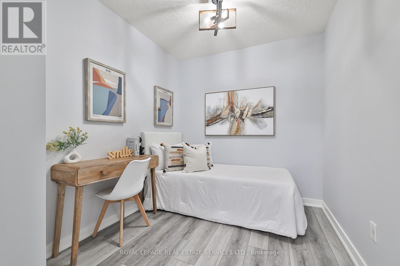 2212 - 35 Mariner Terrace, Toronto, Ontario  M5V 3V9 - Photo 8 - C12169570