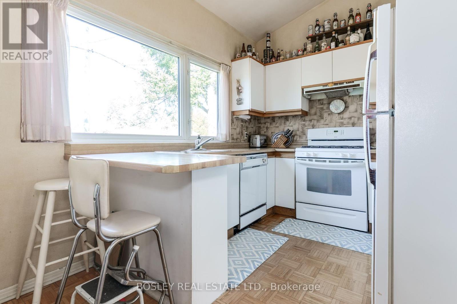 35 Cobden Street, Toronto, Ontario  M2R 1S1 - Photo 14 - C12169627